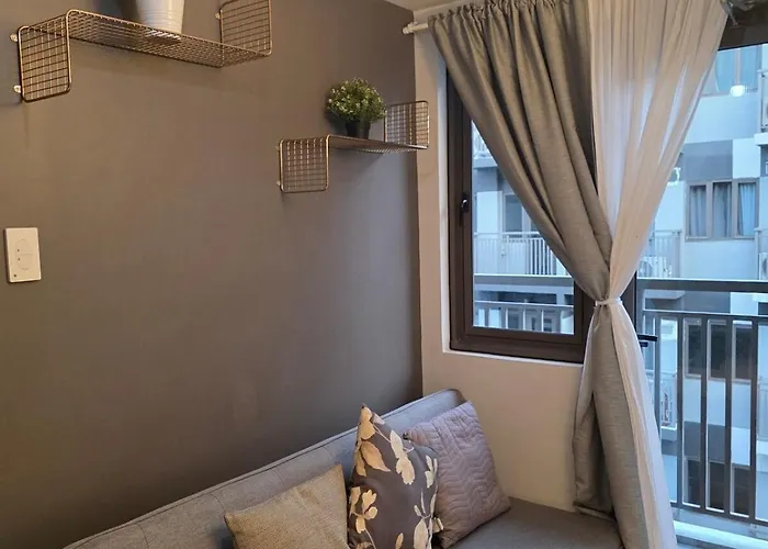Serene Cozy 1br Near Mall Of Smx Ikea And Airport Manila